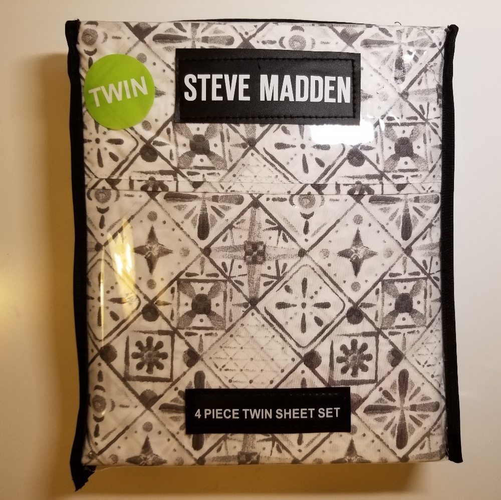 STEVE MADDEN 4 PC TWIN SHEET SET